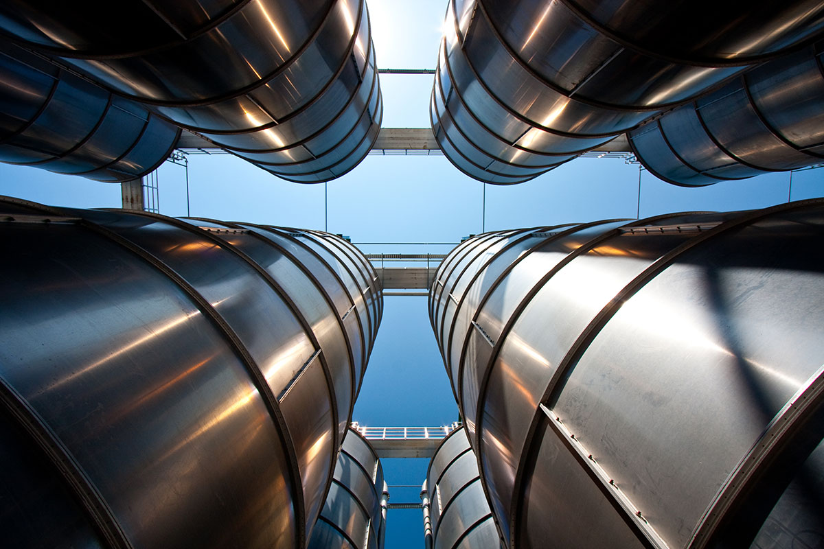 What types of fluids can Pakpumps handle?